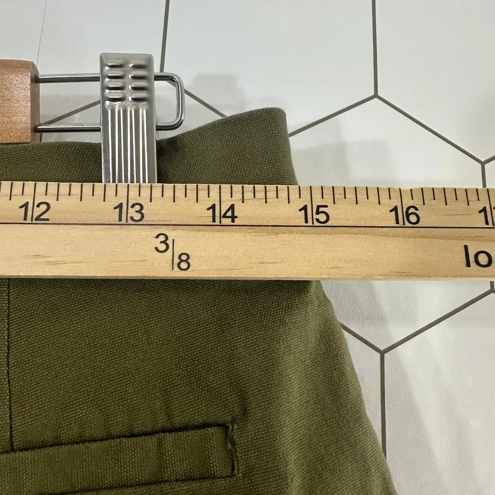 Banana Republic Olive Green Chino & IZOD Navy Blue Eyelet Shorts‎ Bundle Size 2